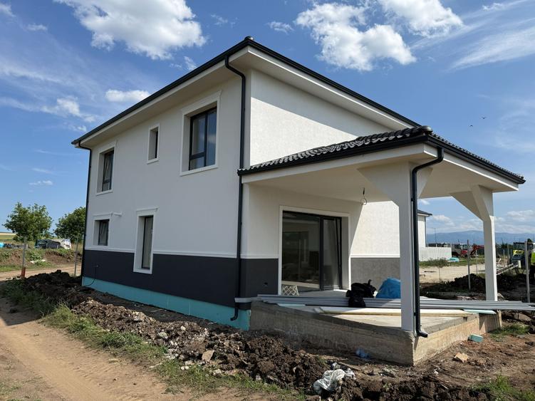 Duplex cu 4 camere cu Canalizare în Șura Mică