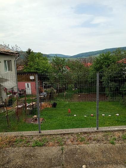 Casă cu 4 camere în Aghireșu
