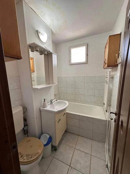 De vanzare apartament cu 2 camere si balconm decomandat, etaj intermediar 47500euro - 3