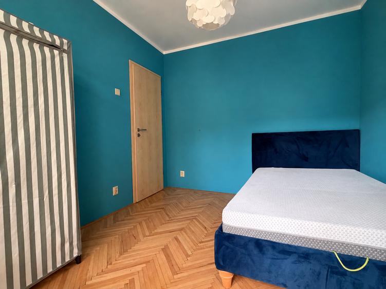 Apartament cu 3 camere semidecomandat în Olimpia-Stadion