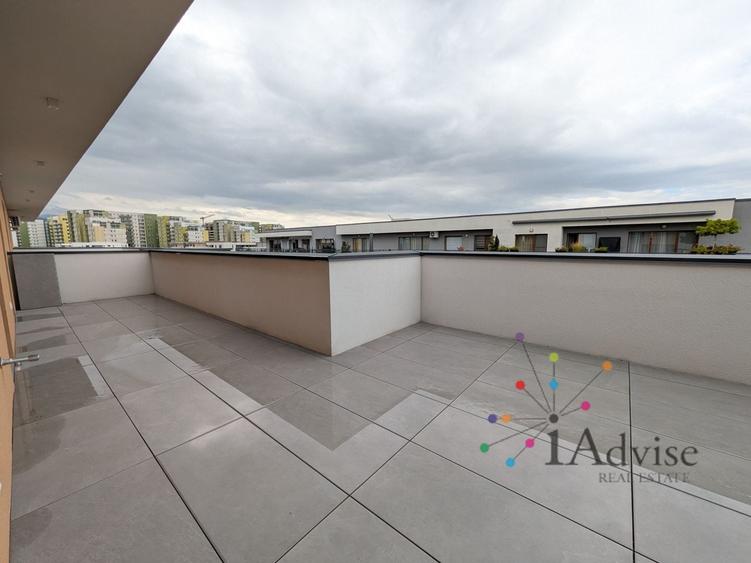 Apartament cu 2 camere decomandat, mobilat în Tractorul