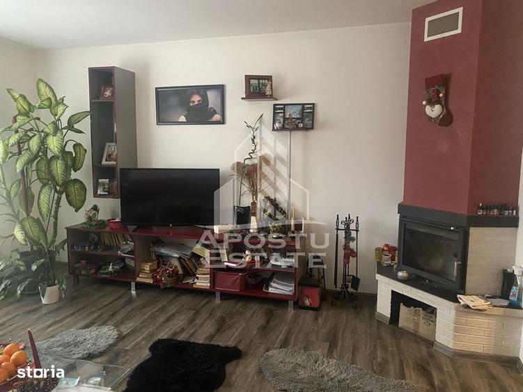 Casă cu 4 camere în Sacoșu Turcesc