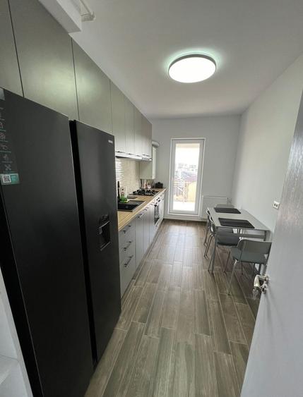 Apartament cu 2 camere decomandat în Titan