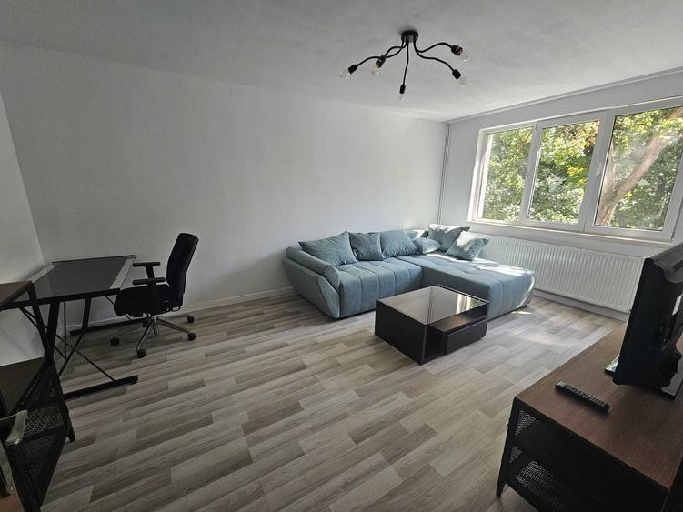 Apartament cu 2 camere decomandat în Antiaeriană