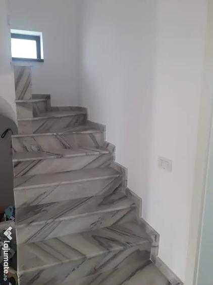 Casă cu 7 camere în Central