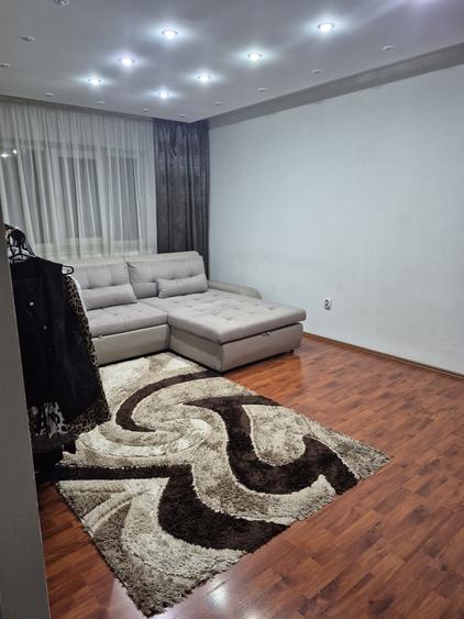 Apartament cu 2 camere decomandat în Exterior Vest