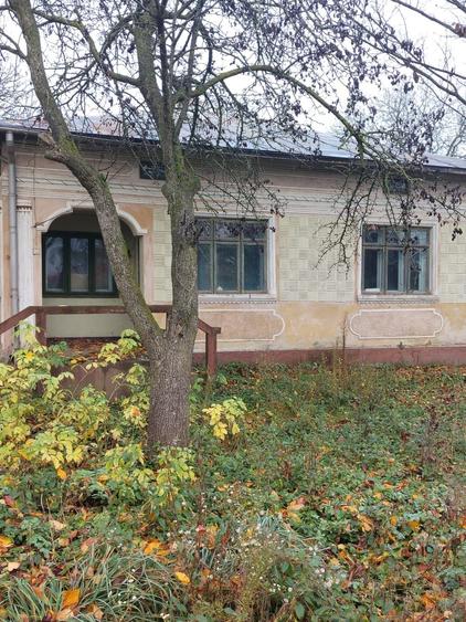 Casă cu 4 camere în Exterior Vest