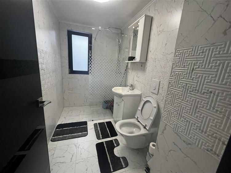 Apartament cu 4 camere decomandat, mobilat în Eminescu
