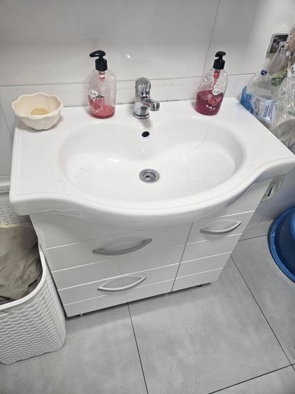Apartament semidecomandat în Bătrânești