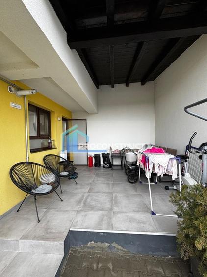 Duplex cu 3 camere cu Canalizare în Giroc