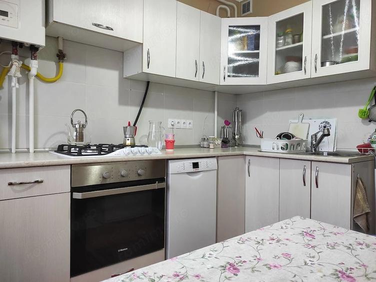 Apartament cu 2 camere semidecomandat în Dâmbovița