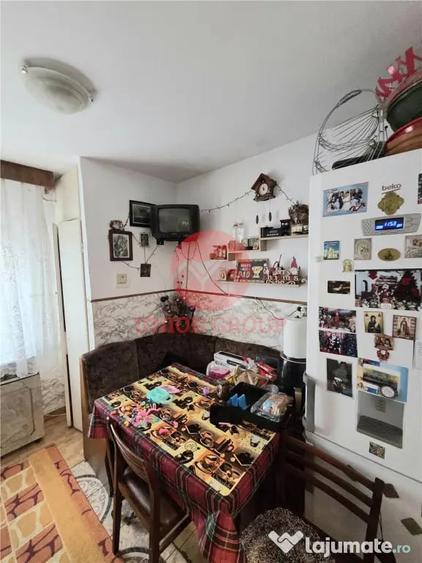 Apartament cu 3 camere decomandat în Est
