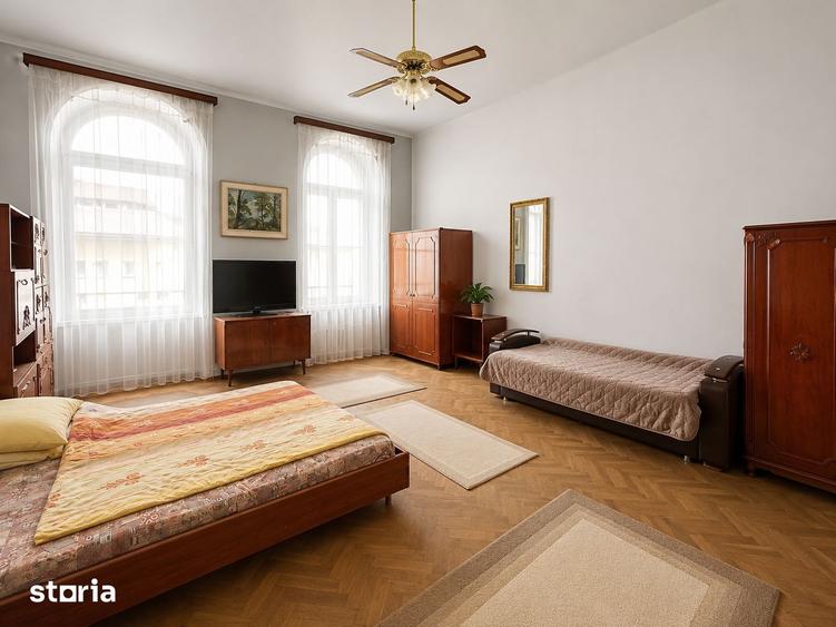 Apartament cu 4 camere în Centrul Istoric