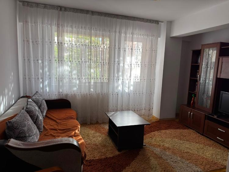 Apartament cu 2 camere decomandat, mobilat în Zahana