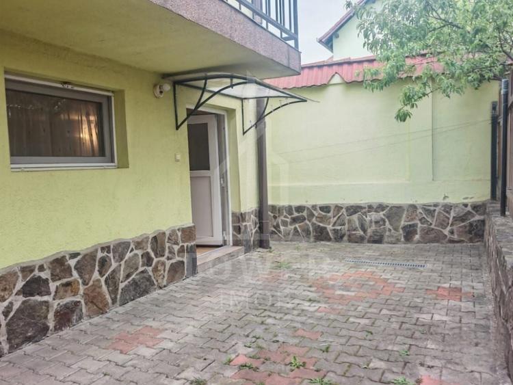 Apartament cu 4 camere decomandat în Turnișor