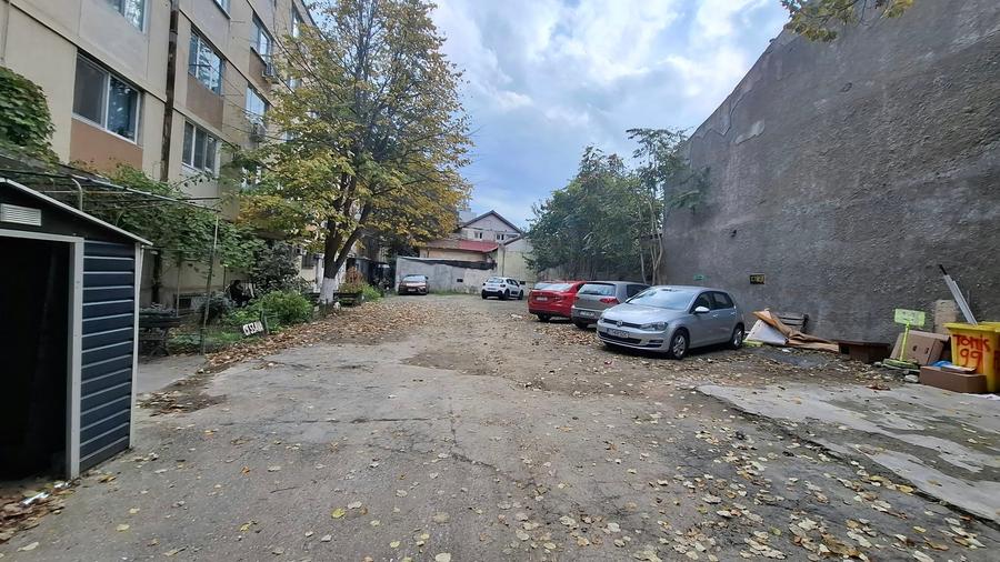 Teren intravilan de 371 mp, în Central