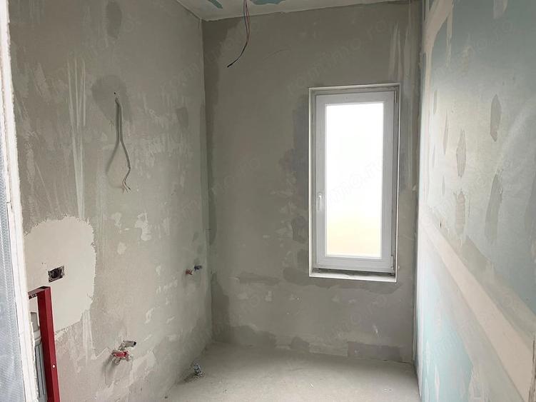 Apartament cu 3 camere decomandat în Torontalului
