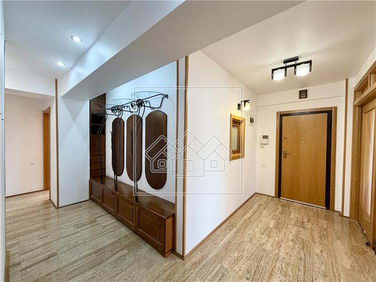 Apartament cu 2 camere decomandat, mobilat în Hipodrom 2