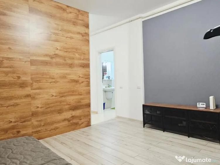 Apartament decomandat în Roșu