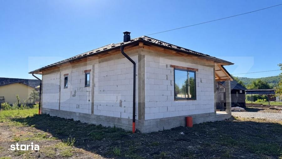 Casă cu 3 camere cu Teren 800 Mp în Central