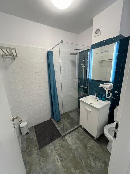 Garsonieră decomandată în Central