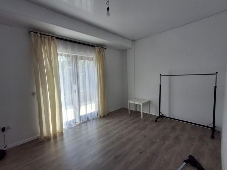 Casă individuală cu 4 camere cu Canalizare în Daia