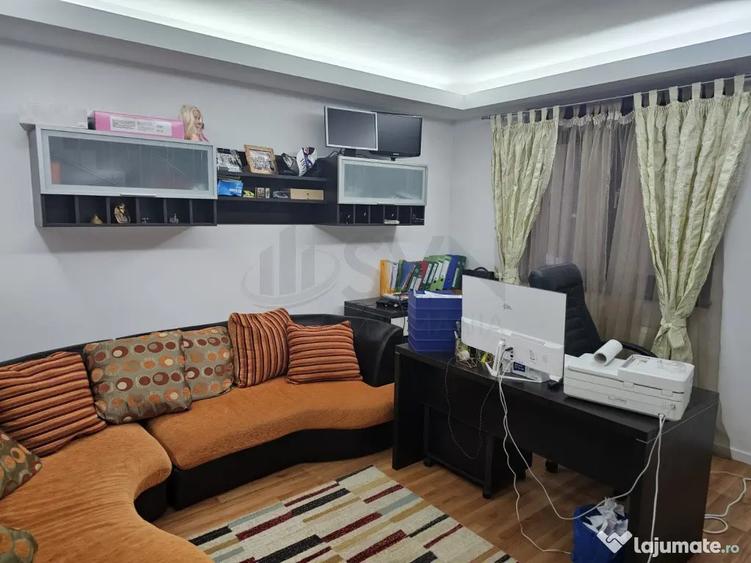 Casă cu 10 camere cu Teren 970 Mp în Ghencea