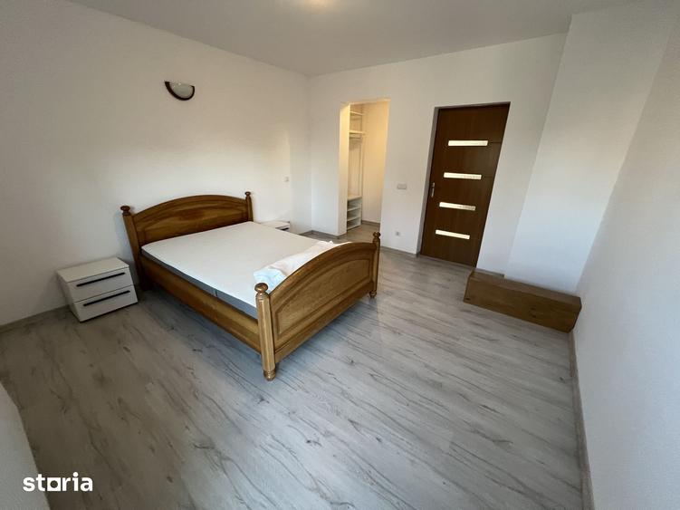 Casă cu 4 camere decomandat cu Teren 250 Mp în Ștrand