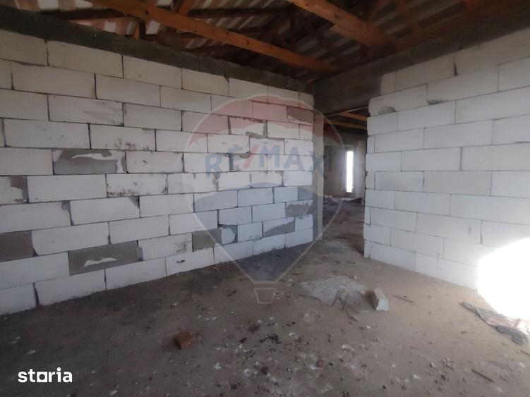 Casă cu 3 camere cu Teren 400 Mp în Nord
