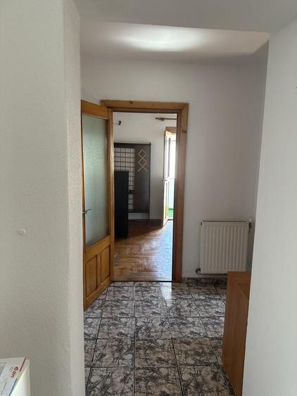 Apartament cu 2 camere decomandat în Exterior Vest