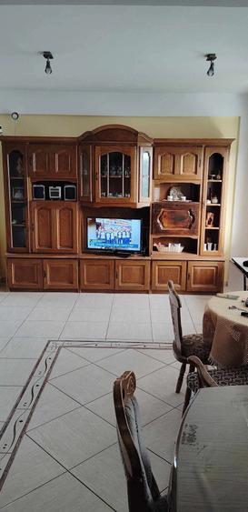 Apartament cu 2 camere decomandat în Petrești