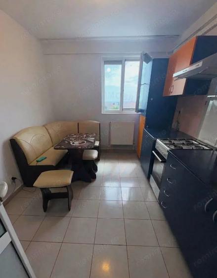 Apartament cu 2 camere decomandat, mobilat în Est