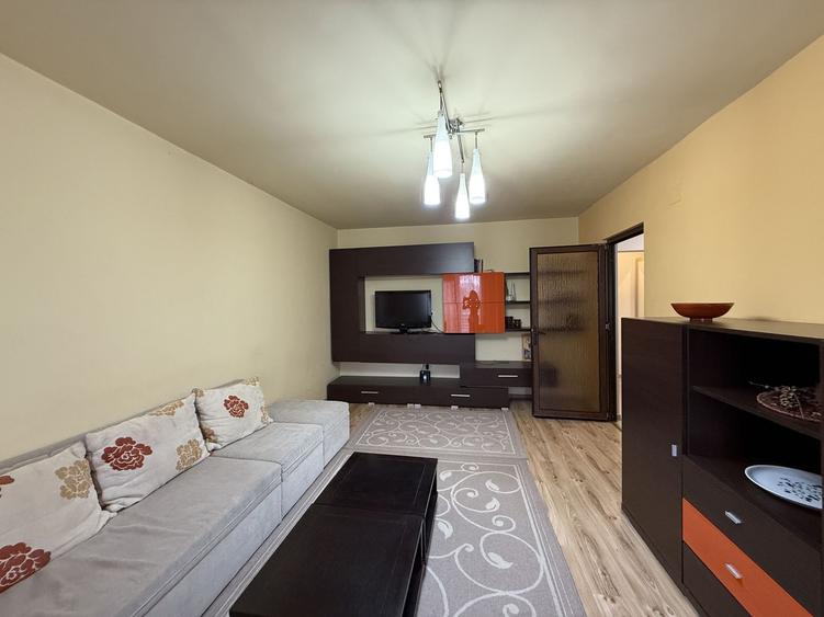 Apartament cu 2 camere decomandat, mobilat în Tomis Nord