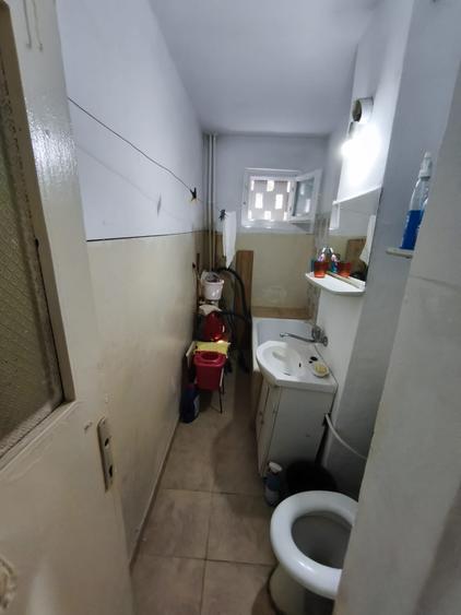 Apartament cu 2 camere semidecomandat în Km 4-5
