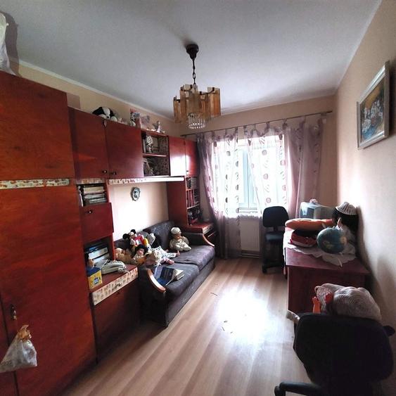 Apartament cu 3 camere decomandat în Sud-Est