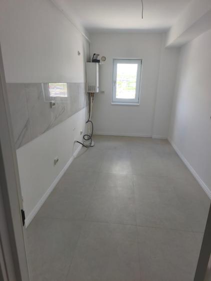 Apartament cu 2 camere decomandat în Vișani