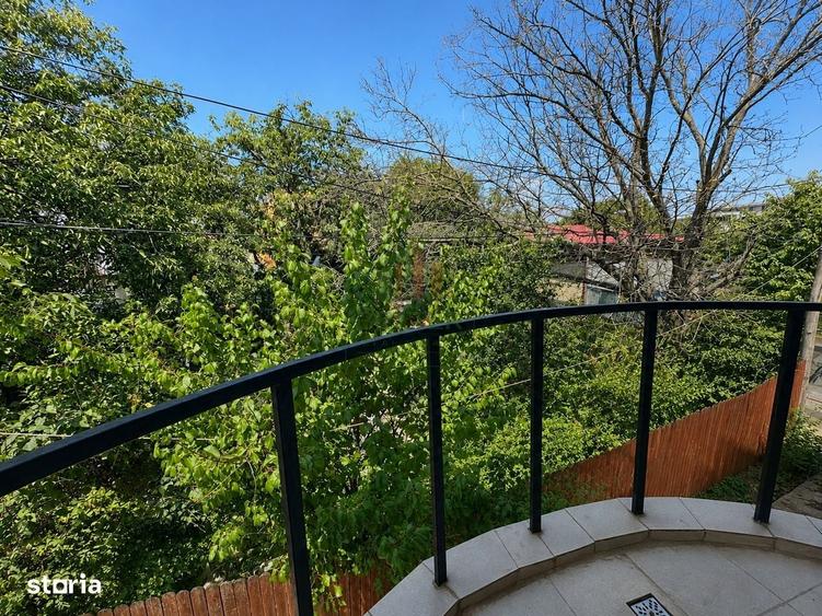 Apartament cu 3 camere semidecomandat în Ștefăneștii de Jos