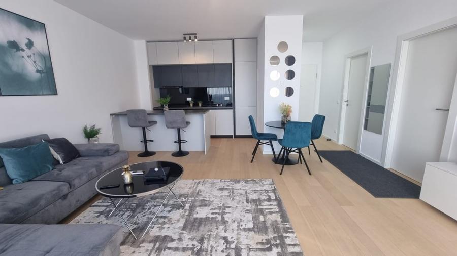 Apartament cu 2 camere decomandat în Băneasa