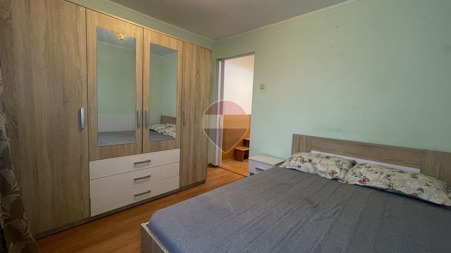 Apartament cu 2 camere decomandat, mobilat în Titan