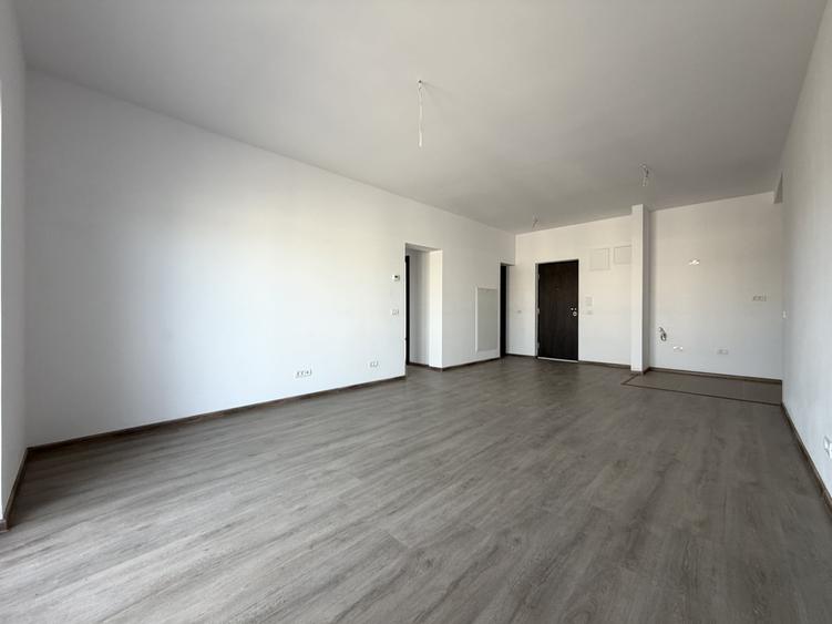 Apartament cu 3 camere decomandat în Torontalului