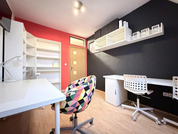 Apartament cu 3 camere decomandat, mobilat în Aradului