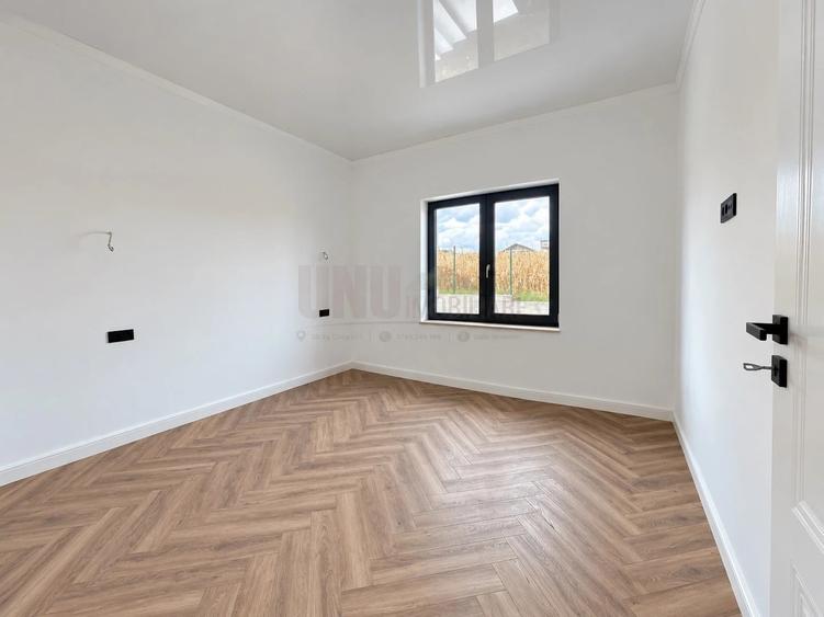 Casă individuală cu 4 camere cu Teren 450 Mp în Central