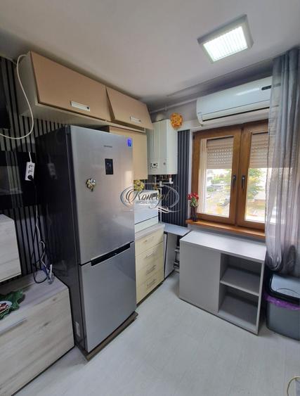 Apartament cu 3 camere decomandat, mobilat în Între Lacuri