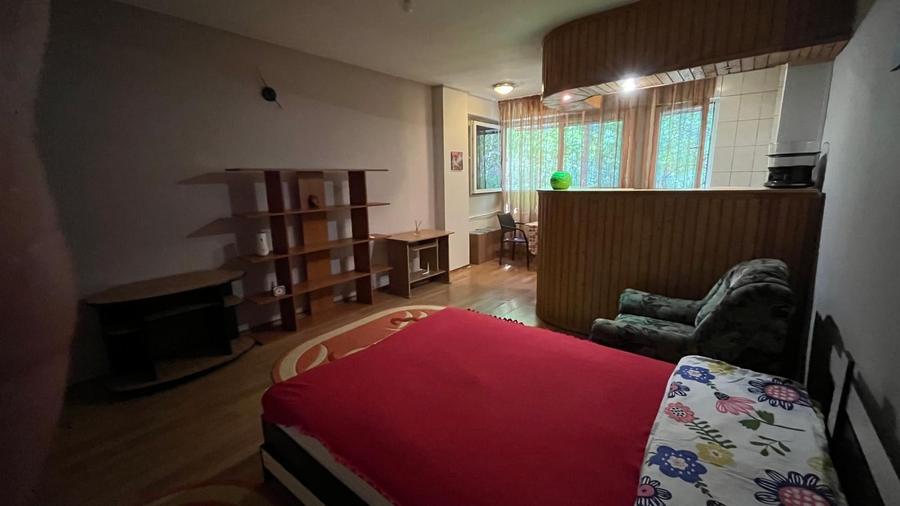 Garsonieră decomandată în Drumul Taberei