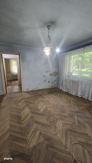 De vanzare apartament 2 camere,parter,aleea Crinilor - 5