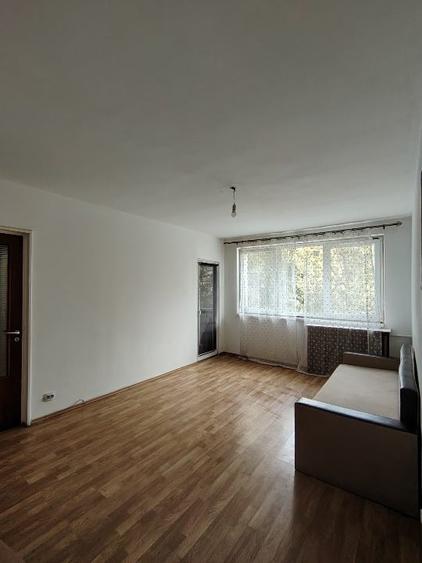 Apartament cu 2 camere semidecomandat, mobilat în Obor