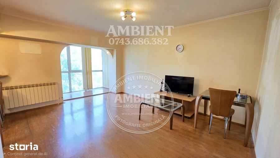 Apartament cu 4 camere decomandat în Est