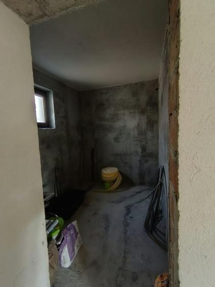 Casă individuală cu 4 camere cu Canalizare în Valea Borcutului