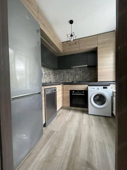 Apartament cu 3 camere decomandat în Iancului