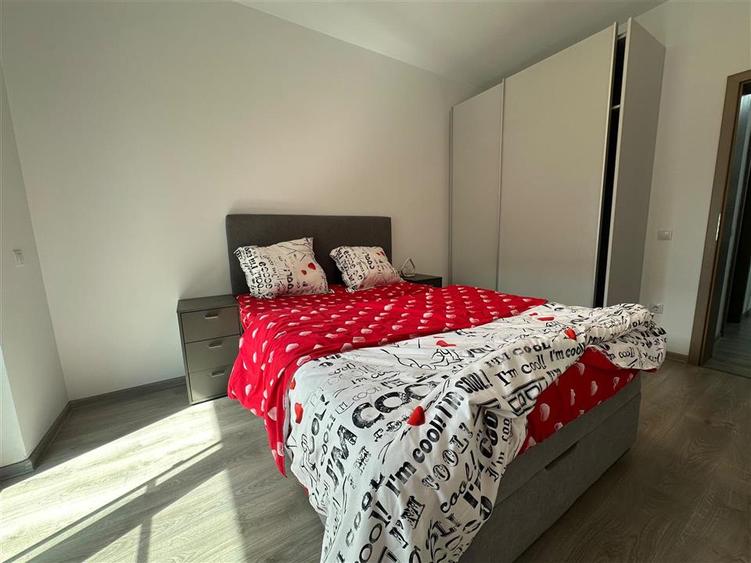 Apartament cu 3 camere decomandat în Valea Lupului